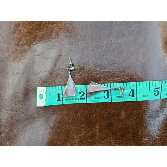 Vtg Pink Mother of Pearl Triangular Geometric Sterling Silver Earrings Mexico - Picture 7 of 7